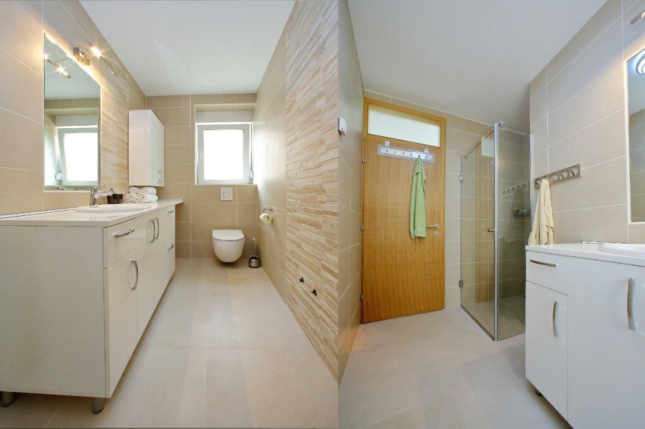 Luxury Apartments Sikiric_2 With Fantastic View On The Sea Бибине Екстериор снимка
