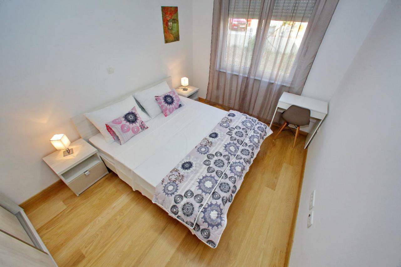Luxury Apartments Sikiric_2 With Fantastic View On The Sea Бибине Екстериор снимка