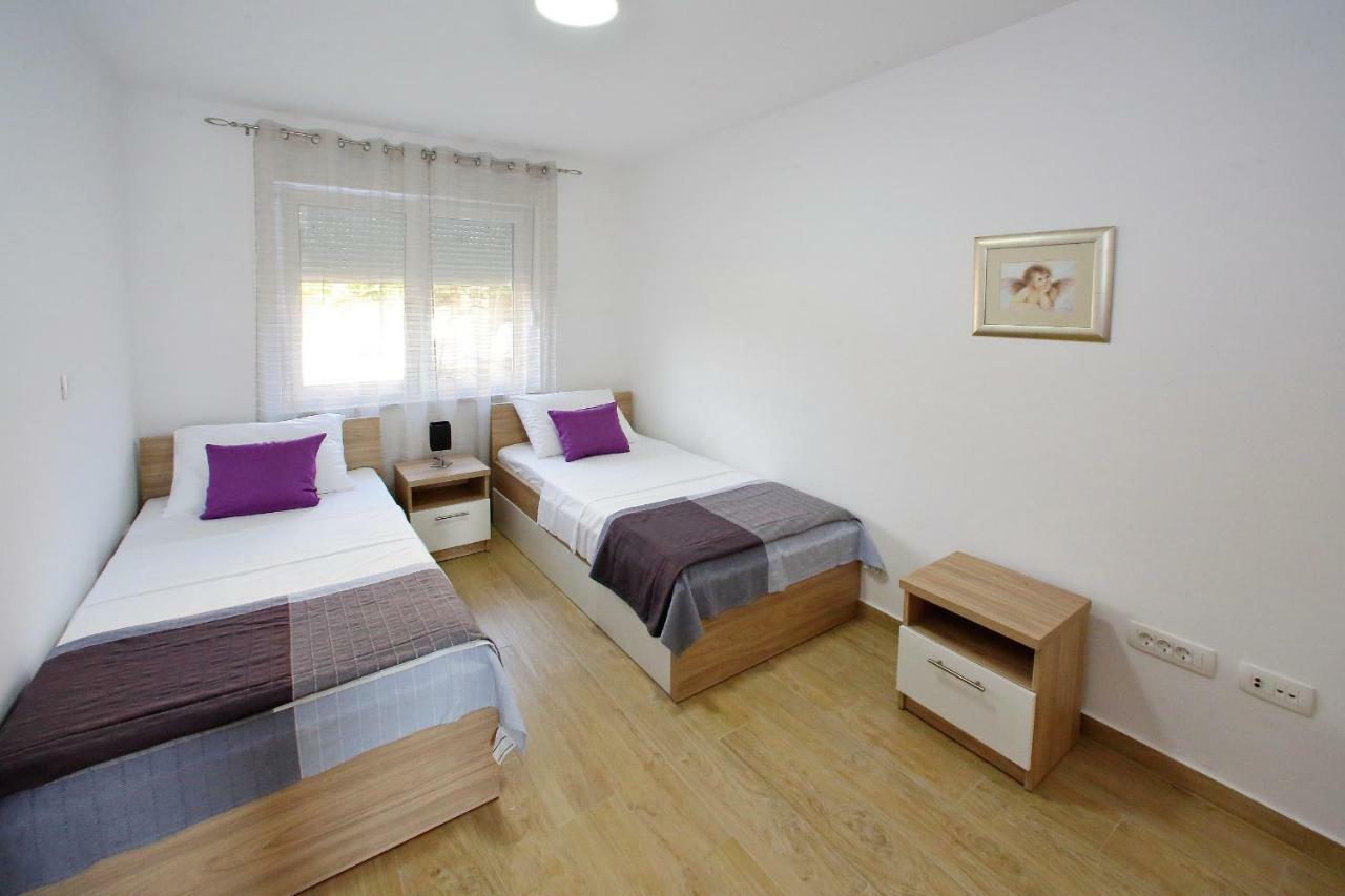 Luxury Apartments Sikiric_2 With Fantastic View On The Sea Бибине Екстериор снимка